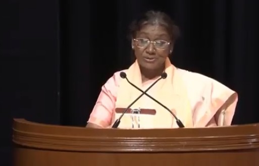 ভাৰতবৰ্ষক বিকশিত ৰাষ্ট্ৰ হিচাপে প্ৰতিষ্ঠা কৰাৰ সংকল্পত ৰাষ্ট্ৰপতিৰ গুৰুত্ব আৰোপ