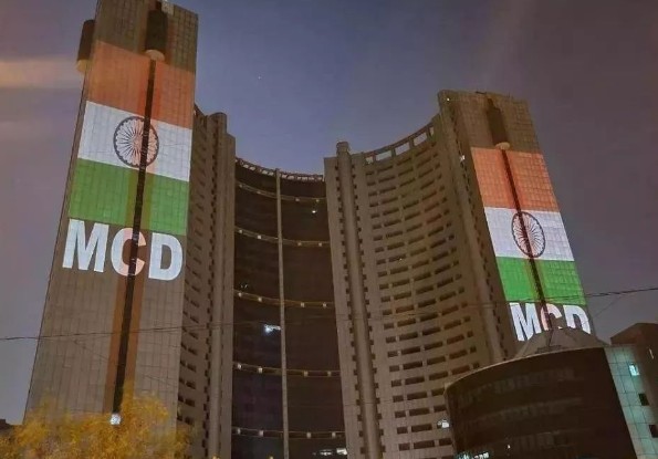 दिल्ली नगर निगम के 12 वार्डों में  होने वाले उप-चुनाव के लिए नामांकन दाखिल करने का कल अंतिम दिन