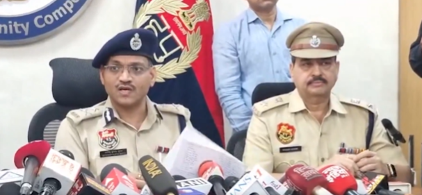 हरियाणातल्या फरीदाबादमध्ये स्फोटकं, शस्त्रास्त्रं आणि दारूगोळा जप्त