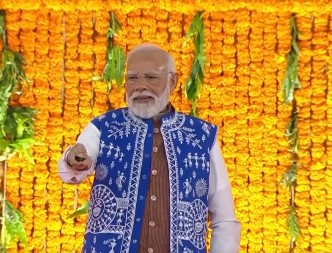 প্রধানমন্ত্ৰী নৰেন্দ্ৰ মোদীয়ে ভার্চুৱেলী মণিপুৰৰ কাংপোকপী জিলাৰ ছংপেজং গাঁৱৰ একলব্য আদৰ্শ আৱাসিক বিদ্যালয়ৰ আধাৰশিলা স্থাপন