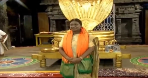 राष्ट्रपति मुर्मु ने तिरुमाला में भगवान श्री वेंकटेश्वर स्वामी मंदिर में पूजा-अर्चना की