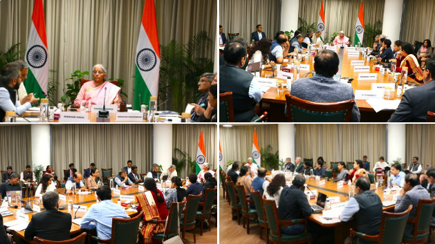 केंद्रीय अर्थमंत्र्यांची नगरविकास क्षेत्रातल्या तज्ज्ञांशी चर्चा