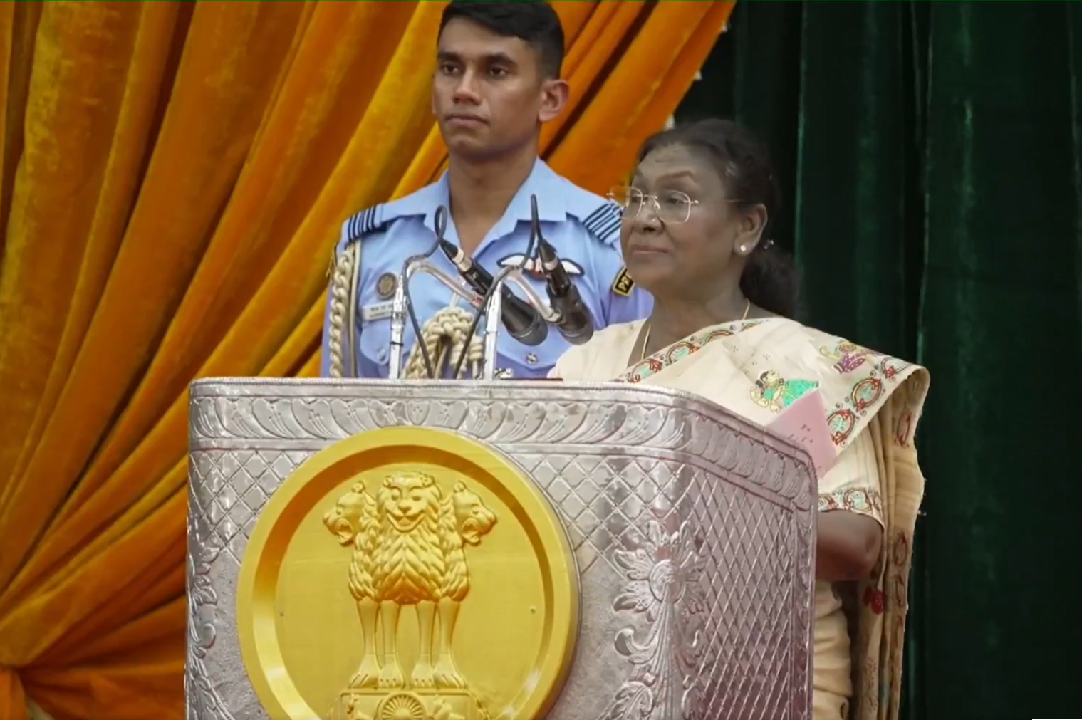 सरकार लोगों के जीवन को बेहतर बनाने के लिए कई कदम उठा रही है: राष्ट्रपति द्रौपदी मुर्मु