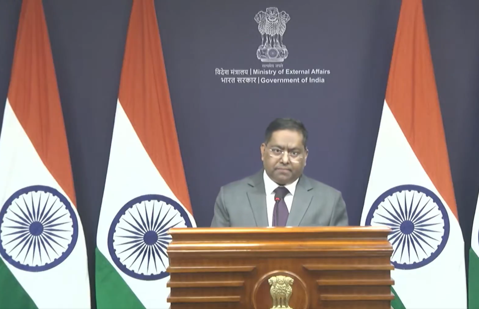 शेख हसीना यांच्या प्रत्यार्पणाच्या विनंतीची पडताळणी सुरू – केंद्र सरकार