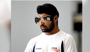 भारत के ओलिम्‍पयन गुरप्रीत सिंह ने पुरुषों की 25 मीटर सेंटर पिस्‍टल फायर स्‍पर्धा में रजत पदक जीता