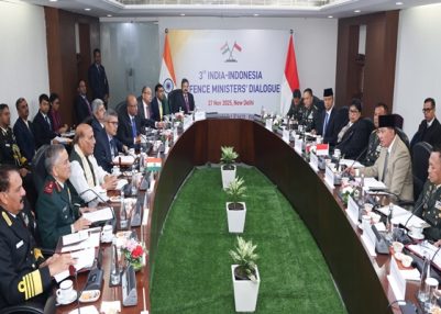 প্রতিরক্ষামন্ত্রী রাজনাথ সিং ও ইন্দোনেশিয়ার প্রতিরক্ষামন্ত্রী জাফরি সামশোদ্দিন আজ দিল্লিতে, তৃতীয় ভারত-ইন্দোনেশিয়া যৌথ প্রতিরক্ষা সংলাপে সভাপতিত্ব করেছেন