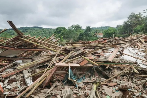 Indonesia landslide death toll rises to 11; 12 missing