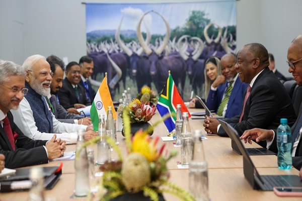 PM Modi Holds Bilateral Meet with South African President Ramaphosa at G20 Summit