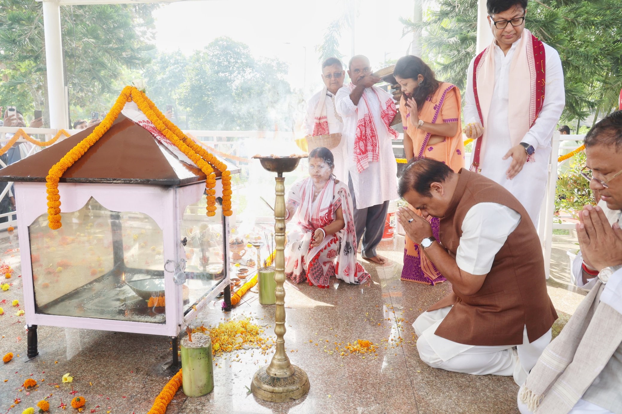 ৰাজ্যজুৰি সুধাকণ্ঠক স্মৰণ, ড০ ভূপেন হাজৰিকা সমন্বয় তীৰ্থত মুখ্যমন্ত্ৰী ড০ হিমন্ত বিশ্ব শৰ্মাৰ শ্ৰদ্ধাঞ্জলি