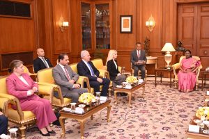 President Droupadi Murmu Meets Cyprus Parliamentary Delegation, Calls for Deeper Bilateral Ties