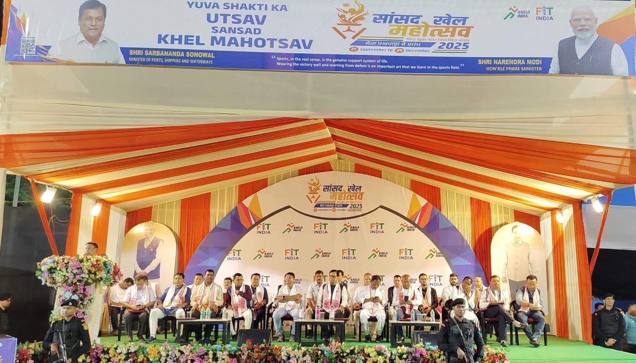 ডিব্ৰুগড়ত চৌকিডিংগী খেলপথাৰত সাংসদ খেল মহোৎসৱৰ শুভাৰম্ভ