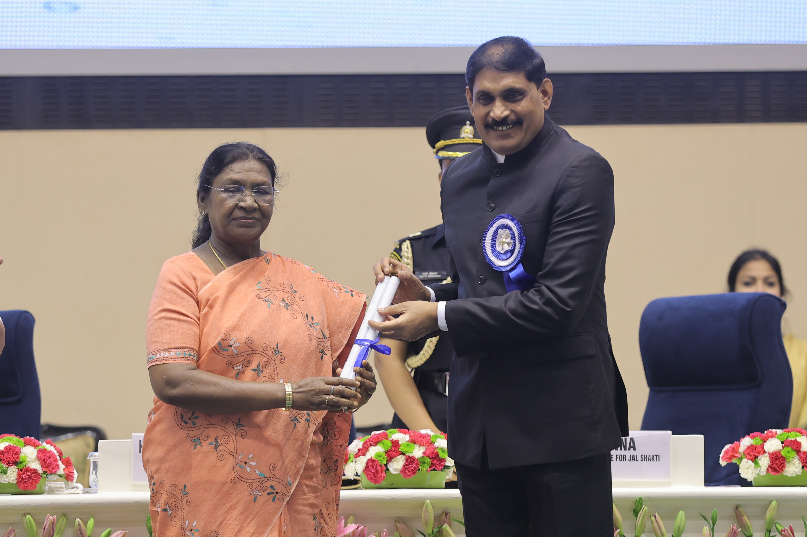 राष्ट्रीय जल पुरस्कारांमधे सर्वोत्कृष्ट राज्य म्हणून महाराष्ट्राचा राष्ट्रपतींच्या हस्ते गौरव