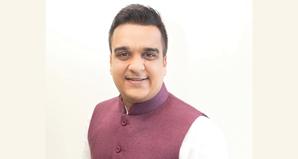 નાયબ મુખ્યમંત્રી હર્ષ સંઘવીએ 200 કરોડ રૂપિયાથી વધુના સાયબર ગુનાનો પર્દાફાશ કરનારી રાજ્ય સાયબર સૅન્ટર ઑફ ઍક્સલૅન્સની પ્રશંસા કરી.