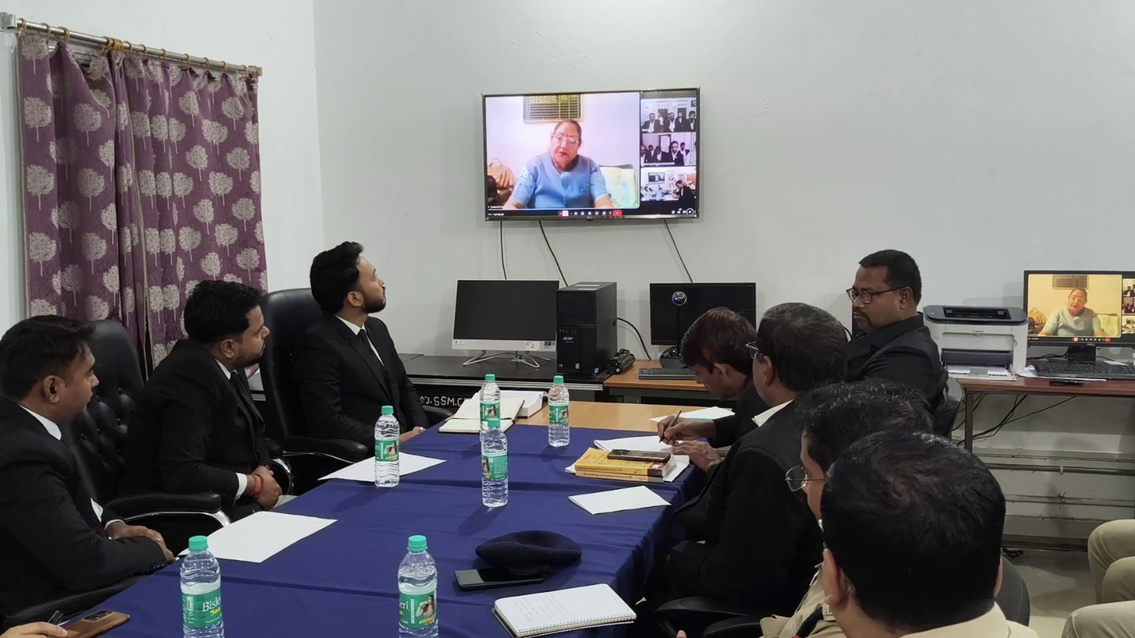 হাটশিঙিমাৰী জিলা আদালতত জিলা আইন সেৱা প্ৰাধিকাৰীৰ  বিশেষ সজাগতা সভা