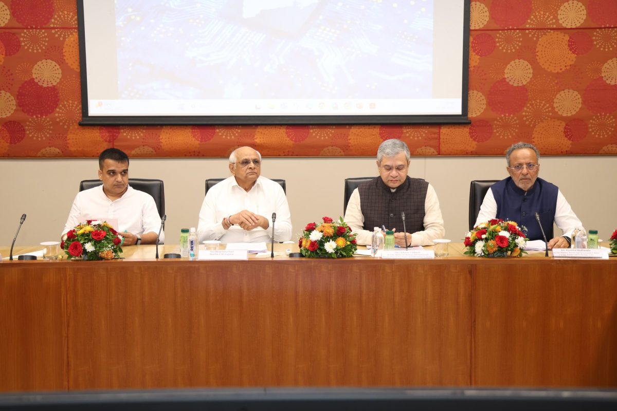 Union Minister Ashwini Vaishnaw, Gujarat CM Bhupendra Patel Chair High-Level Meeting on Semiconductor Mission in Gandhinagar