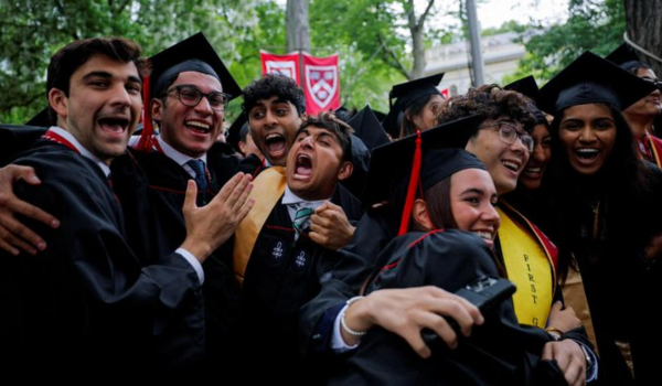 মার্কিন যুক্তরাষ্ট্রের কলেজগুলিতে ২০২৫ সালে ভারতীয় শিক্ষার্থী ভর্তির হার উল্লেখযোগ্যভাবে হ্রাস পেয়েছে।