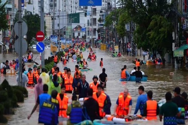 Heavy Rains Trigger Floods, Landslides in Vietnam; Death Toll Reaches 90
