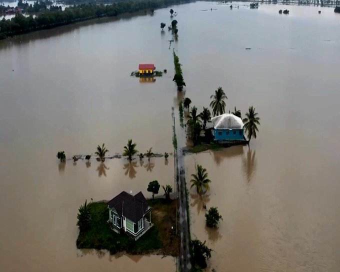 दक्षिण पूर्व एशिया में बाढ़ और भूस्खलन से मरने वालों की संख्य 600 से अधिक हुई