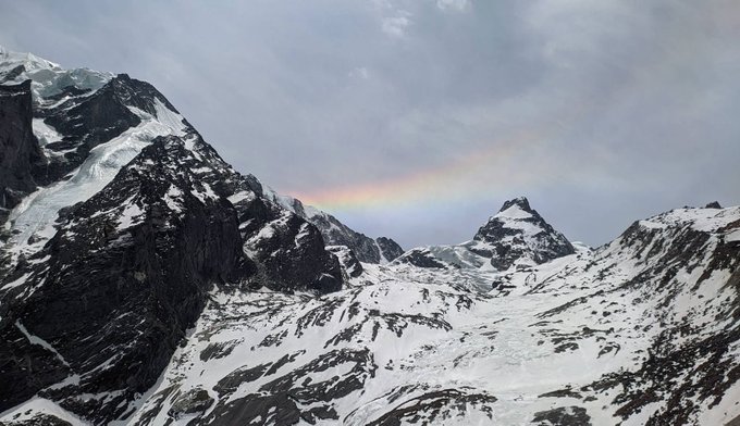 नेपाल में कल हुए हिमस्खलन में 7 लोगों की मौत और 4 लोग लापता