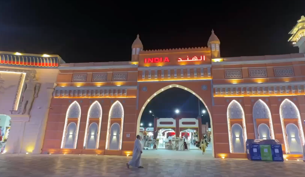 अबुधाबी के अलबथवा मैदान में शुरु हुआ शेख जायद महोत्सव का पांचवां संस्करण