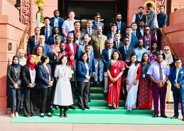 लोकसभा अध्यक्ष ओम बिड़ला ने 37वें संसदीय इंटर्नशिप कार्यक्रम के प्रतिभागियों से की मुलाकात