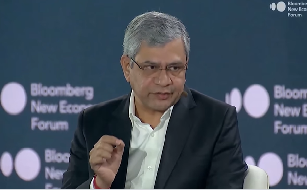 ইলেকট্রনিক্স এবং তথ্যপ্রযুক্তি মন্ত্রী অশ্বিনী বৈষ্ণব বলেছেন যে ২০৩২ সালের মধ্যে ভারত অন্যান্য সেমি-কন্ডাক্টর চিপ উৎপাদনকারী দেশগুলির সমকক্ষ হয়ে উঠবে