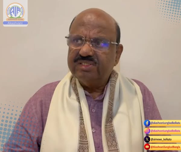 রাজ্যপাল সি ভি আনন্দ বোস, লিওনেল মেসির কলকাতা সফরকে ঘিরে যুবভারতীতে সৃষ্ট বিশৃঙ্খলার ঘটনায় প্রত্যক্ষ বা পরোক্ষ ভাবে যুক্ত সরকারী দায়িত্বপ্রাপ্ত আধিকারিকদের বিরুদ্ধে ব্যবস্থা নেওয়ার পক্ষে সওয়াল করেছেন।