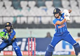 خواتین کرکٹ میں، ترواننت پورم میں تیسرے ٹی ٹوئنٹی میچ میں سری لنکا نے بھارت کے سامنے جیت کیلئے 113 رَن کا نشانہ رکھا ہے