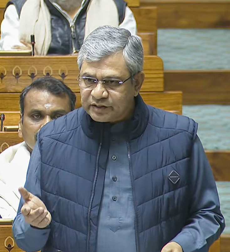 ریلوے کے وزیر اشونی ویشنو نے آج کہا ہے کہ ملک میں، ٹرین حادثات میں 90 فیصد کمی آئی ہے