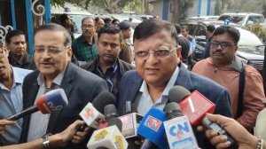 এস আই আর পর্বের শুনানিতে ভিন রাজ্য থেকে মাইক্রো অবজার্ভার নিয়োগের অভিযোগ নির্বাচন কমিশন খারিজ করে দিয়েছে।