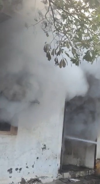 બોટાદ શહેરના હીફલી વિસ્તારના મીણના કારખાનામાં આગની ઘટના બની.