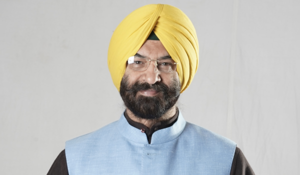 Delhi Government explores possibility of collaboration with IIT Kanpur for AI-based pollution control system