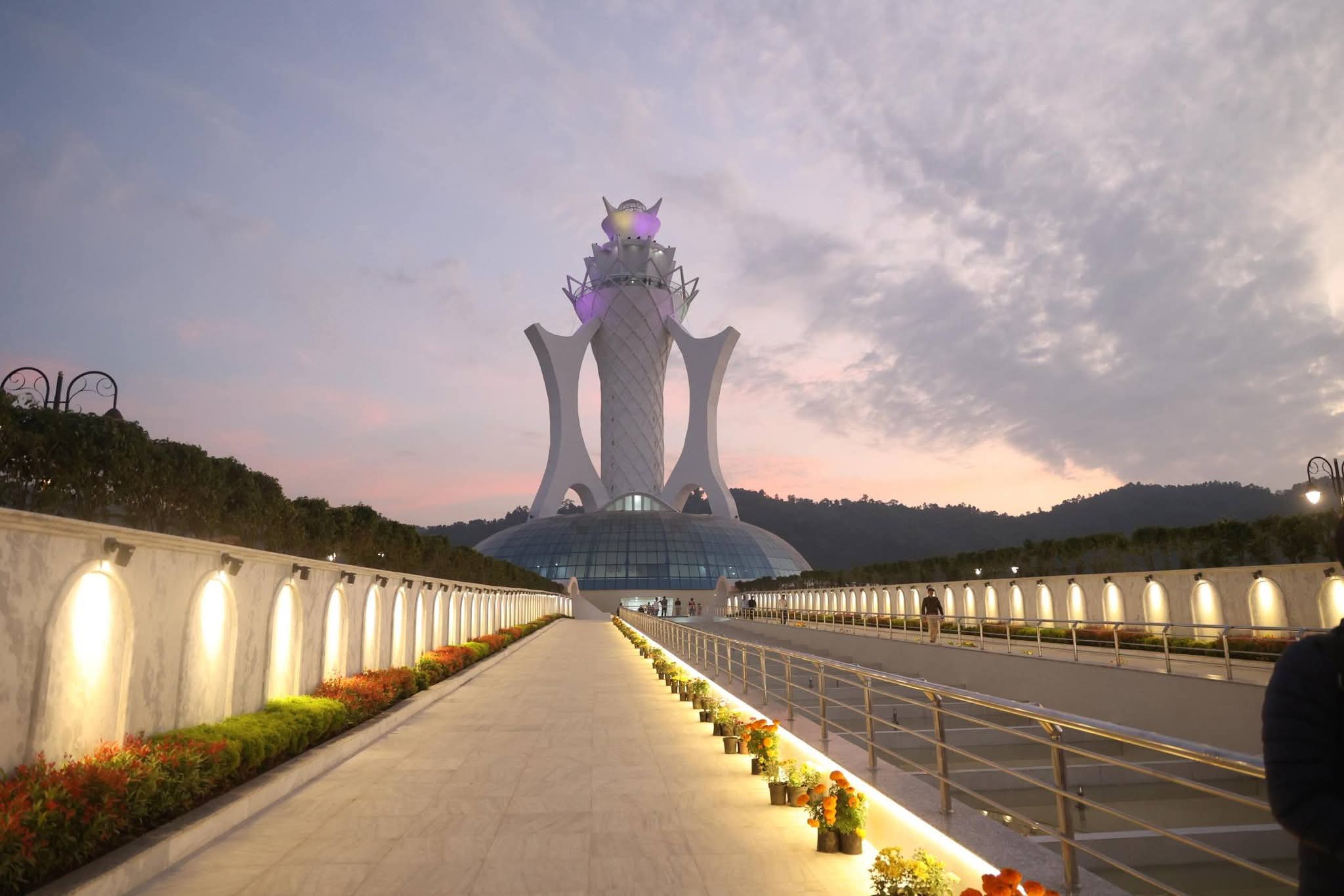 शहीद दिवस के अवसर पर असम आंदोलन में शामिल वीरों को प्रधानमंत्री नरेन्द्र मोदी ने किया याद