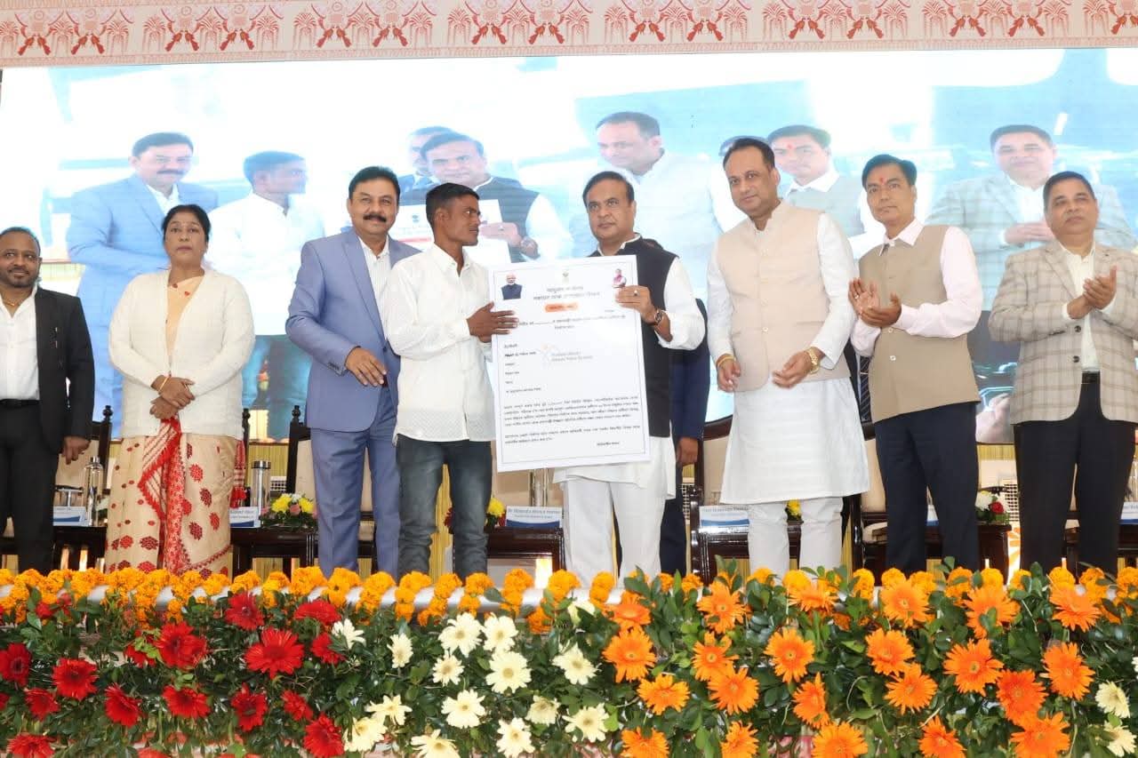 প্রধানমন্ত্রী আবাস যোজনা গ্রামীণৰ অধীনত২০২৫-২৬ বৰ্ষৰ বাবে ৩ লাখৰো অধিক হিতাধিকাৰীক মঞ্জুৰী পত্ৰ প্ৰদান কৰা হ’ব