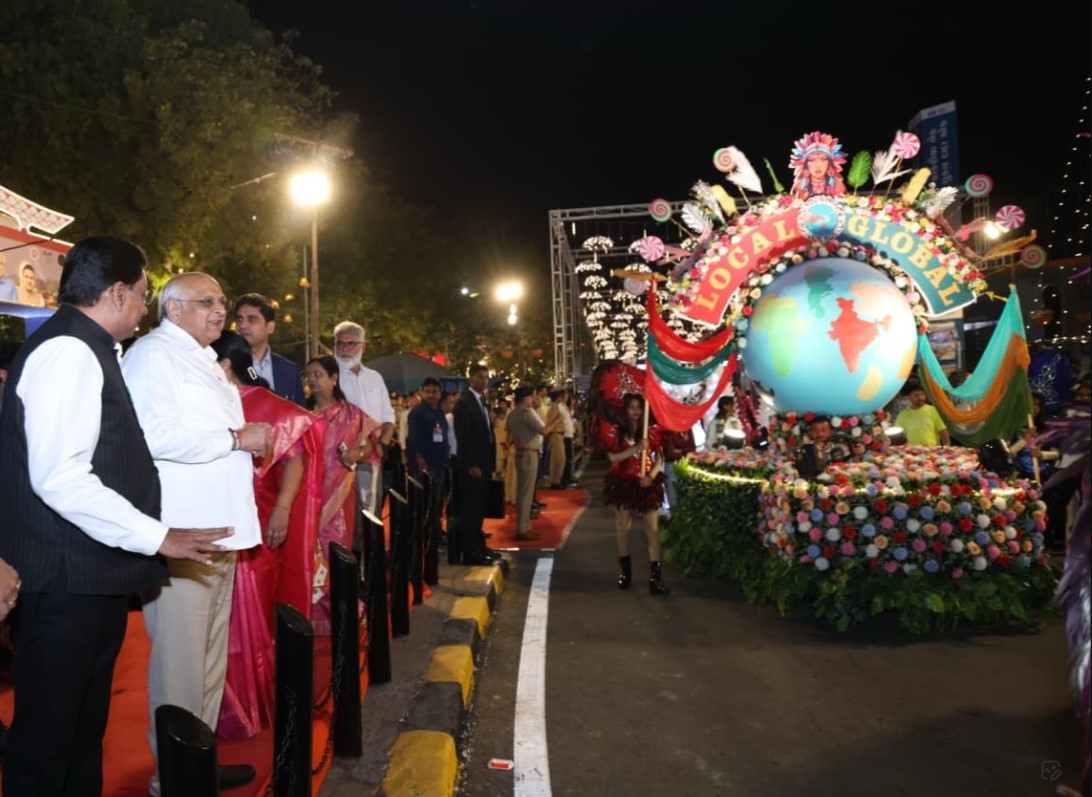 મુખ્યમંત્રીના હસ્તે કાંકરિયા કાર્નિવલ-2025નો રંગારંગ પ્રારંભ. – AMC તથા ઔડાના 526 કરોડ રૂપિયાના પ્રજાલક્ષી વિકાસ પ્રકલ્પોનું ખાતમુહૂર્ત અને લોકાર્પણ.