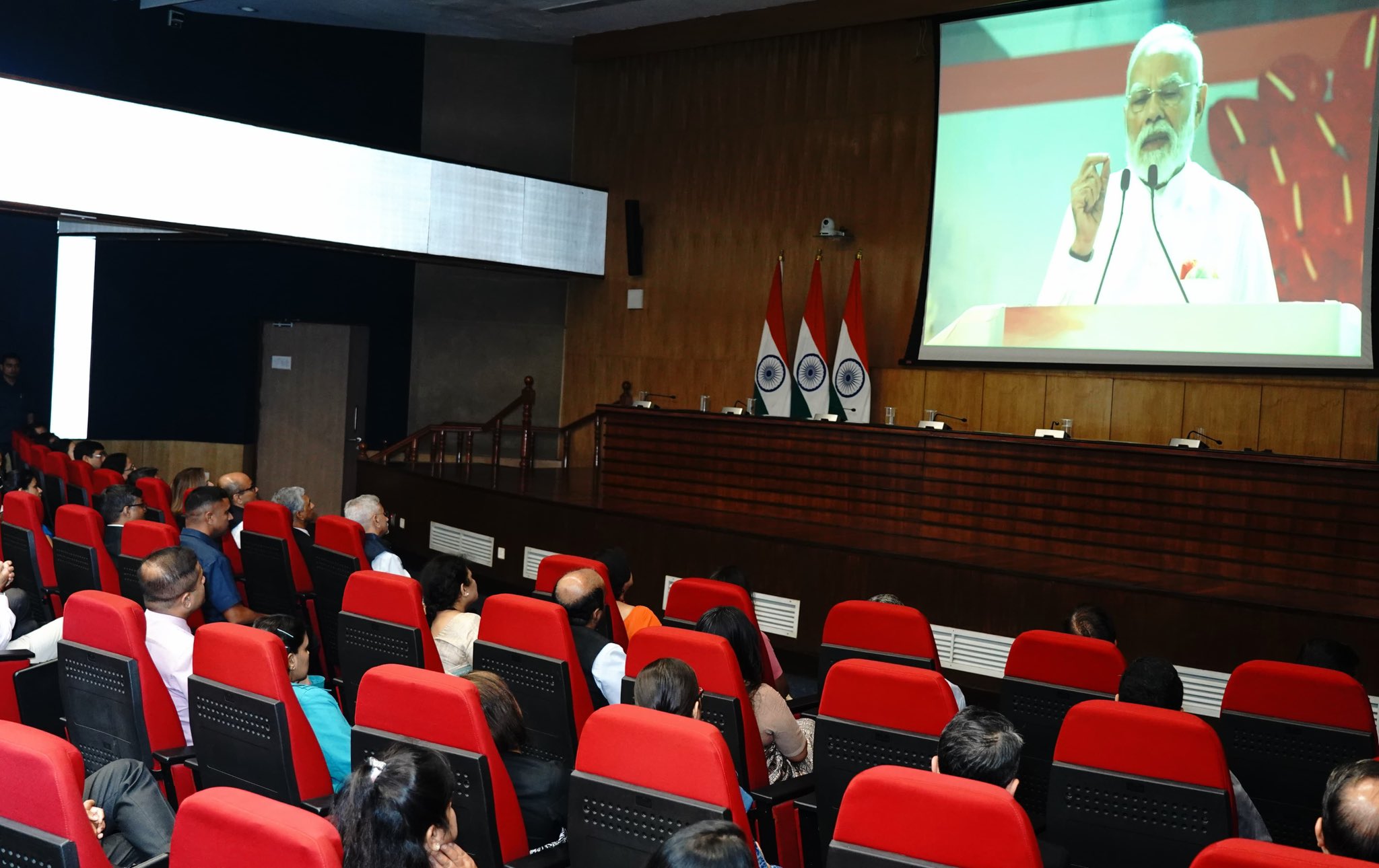 Lok Sabha to Hold Special Discussion on 150th Anniversary of Vande Mataram