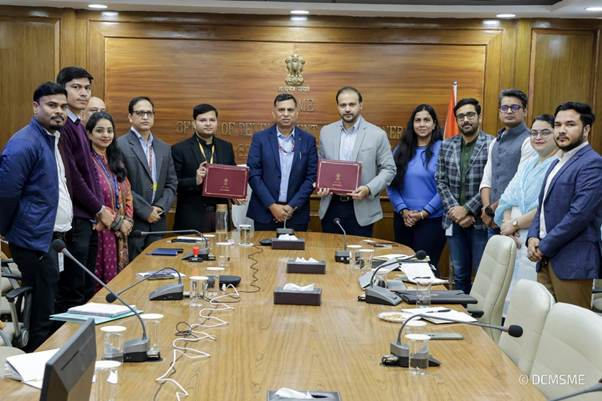 एमएसएमई मंत्रालय ने प्रधानमंत्री विश्वकर्मा कारीगरों की ऑनलाइन बाजार पहुंच बढ़ाने हेतु अमेजन से समझौता किया