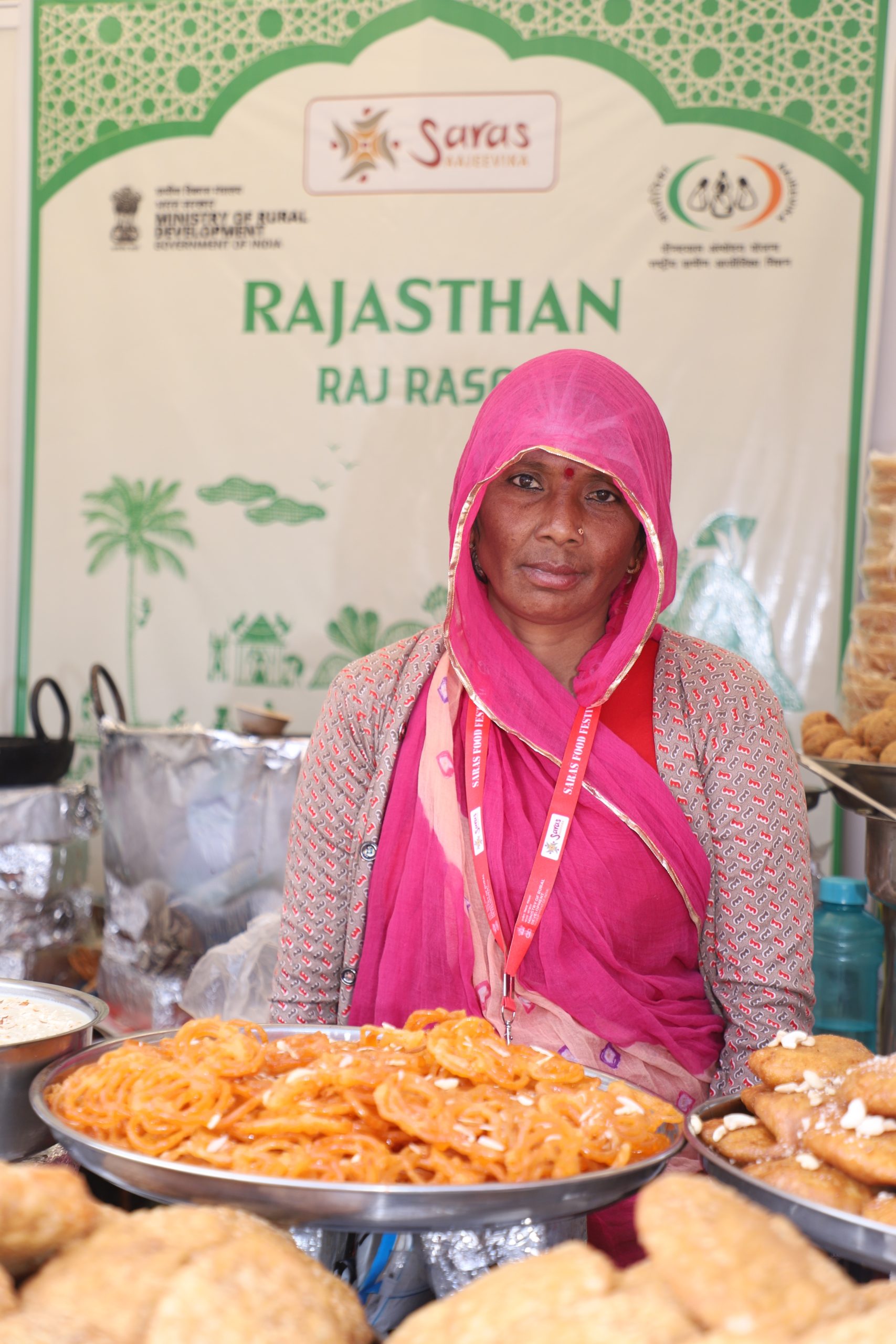 सरस फूड महोत्सव: 25 राज्यों की ग्रामीण महिलाएं परोस रहीं हैं 500 से अधिक पारंपरिक व्यंजन