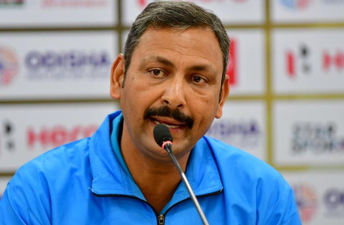 भारतीय महिला हॉकी टीम के मुख्य कोच हरेंद्र सिंह ने अपने पद से इस्तीफा दिया