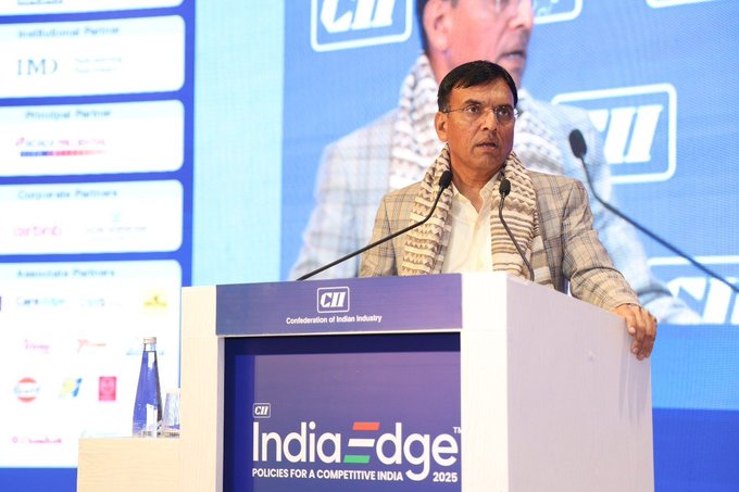 કેન્દ્રીય મંત્રી ડૉ. મનસુખ માંડવિયાએ કહ્યું, સમગ્ર વિશ્વમાં નાગરિકોને સામાજિક સુરક્ષા આપનારો ભારત વિશ્વનો બીજો સૌથી મોટો દેશ.