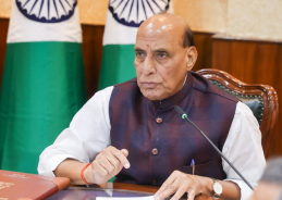 প্রতিরক্ষা মন্ত্রী রাজনাথ সিং আজ নতুন দিল্লিতে রাশিয়ার প্রতিরক্ষা মন্ত্রী আন্দ্রেই বেলুসোহ্‌-এর সঙ্গে এক বৈঠকে যোগ দেবেন।   