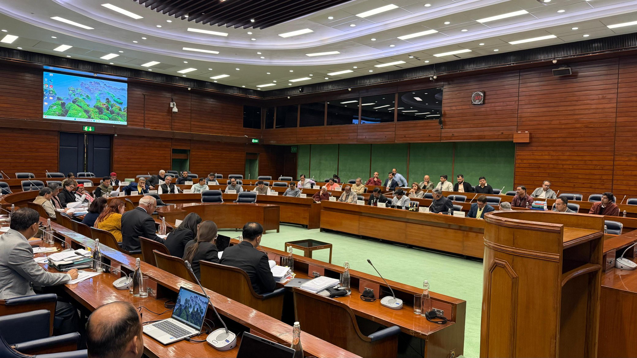 ‘एक राष्ट्र, एक चुनाव’ पर संयुक्त संसदीय समिति की बैठक