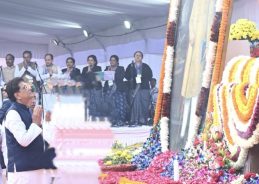 Union Minister Piyush Goyal Pays Tribute to Dr B.R. Ambedkar on Mahaparinirvan Diwas