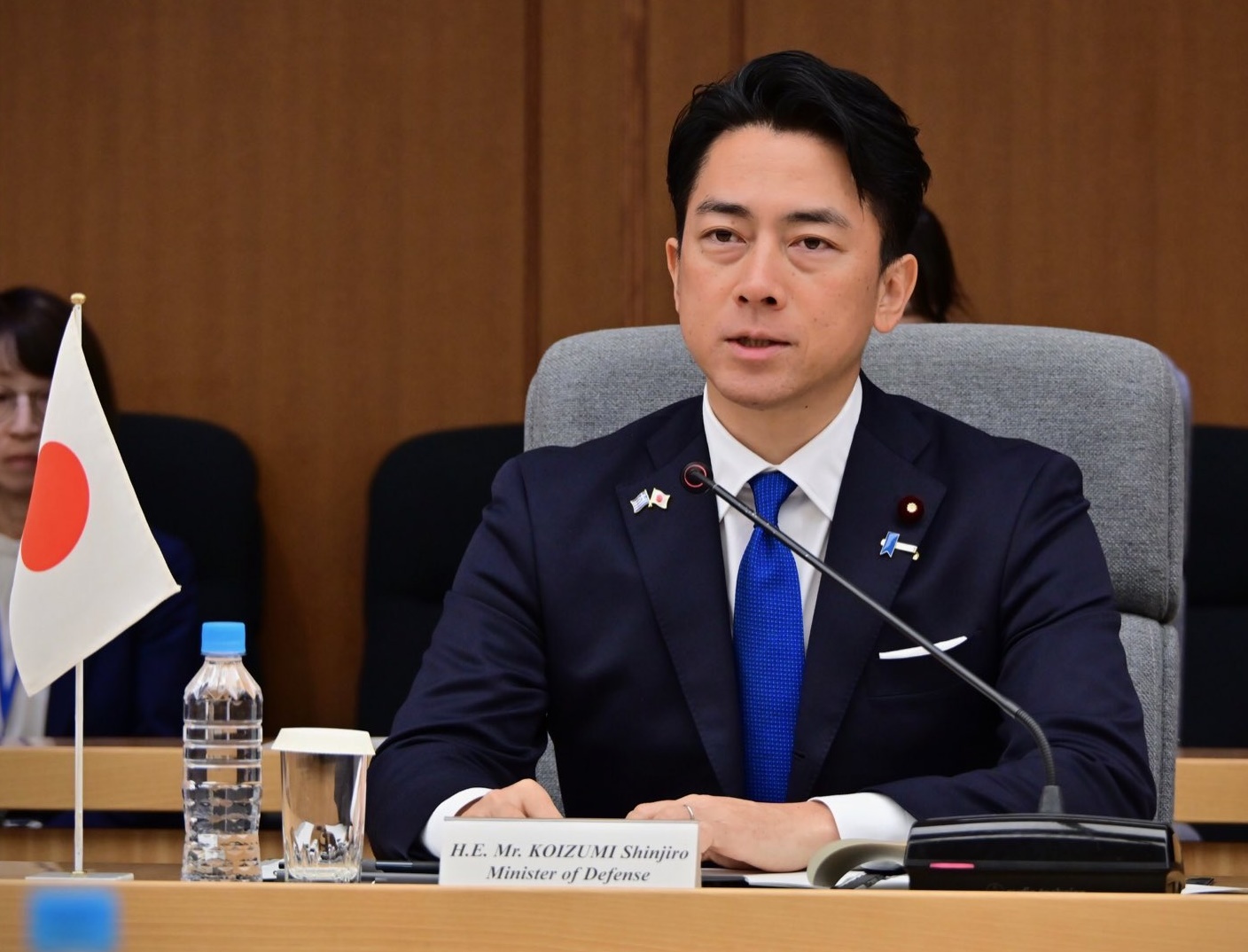 Japanese Defence Minister Koizumi Accuses Chinese Jets of Locking Radar on F-15s