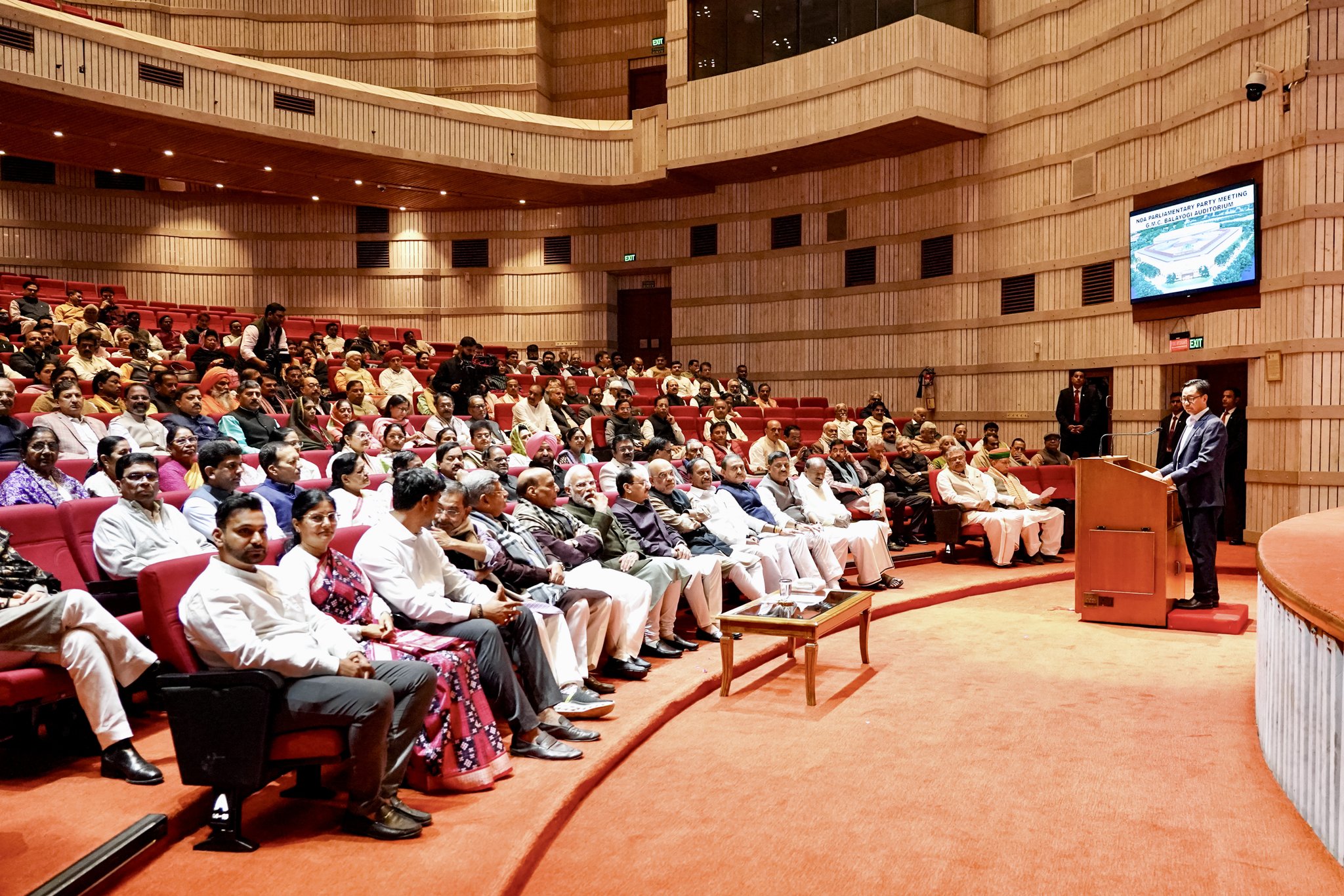 এনডিএ সংসদীয় দল আজ সংসদ ভবন চত্বরে বৈঠকে মিলিত হয়