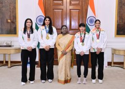 President Murmu meets India’s 2025 women’s World Boxing Champions