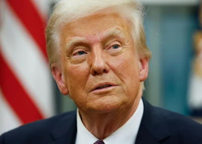 امریکی ایوانِ نمائندگان کے تین ارکان نے ایک قرارداد پیش کی ہے تاکہ صدر ڈونالڈ ٹرمپ کے قومی ایمرجنسی کے اعلامیے کوپلٹا جاسکے