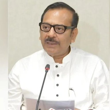 मेस्सीच्या दौऱ्यात झालेल्या गोंधळप्रकरणी पश्चिम बंगालच्या क्रिडामंत्र्यांचा राजीनामा