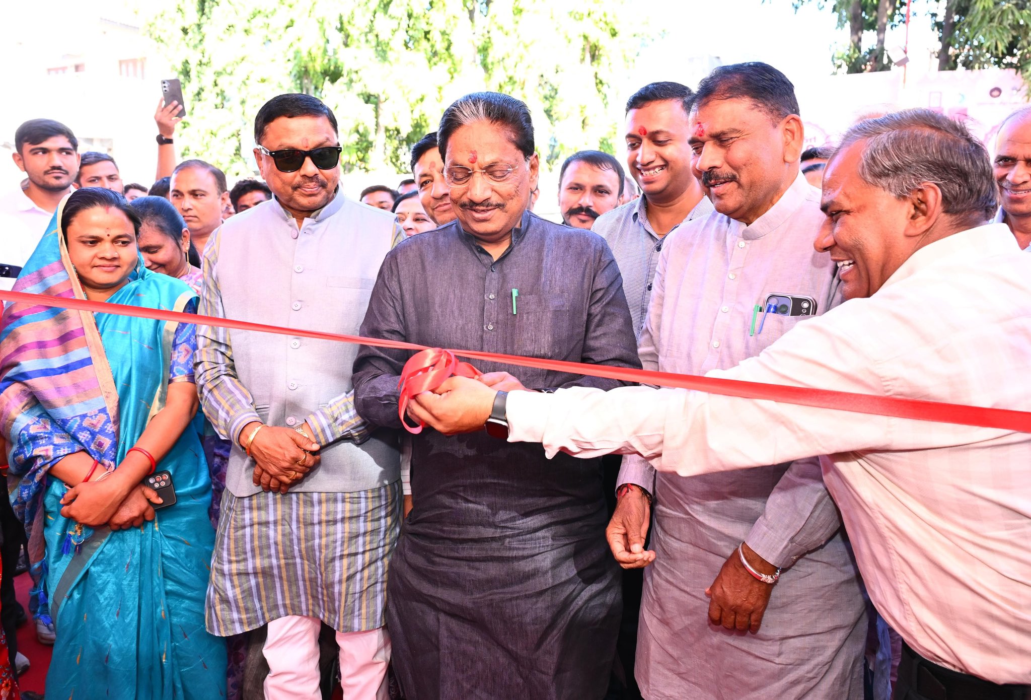 કેબિનેટ મંત્રી ઋષિકેશ પટેલે અરવલ્લી જિલ્લાના મોડાસામાં સશક્ત નારી મેળાને ખુલ્લો મુક્યો.