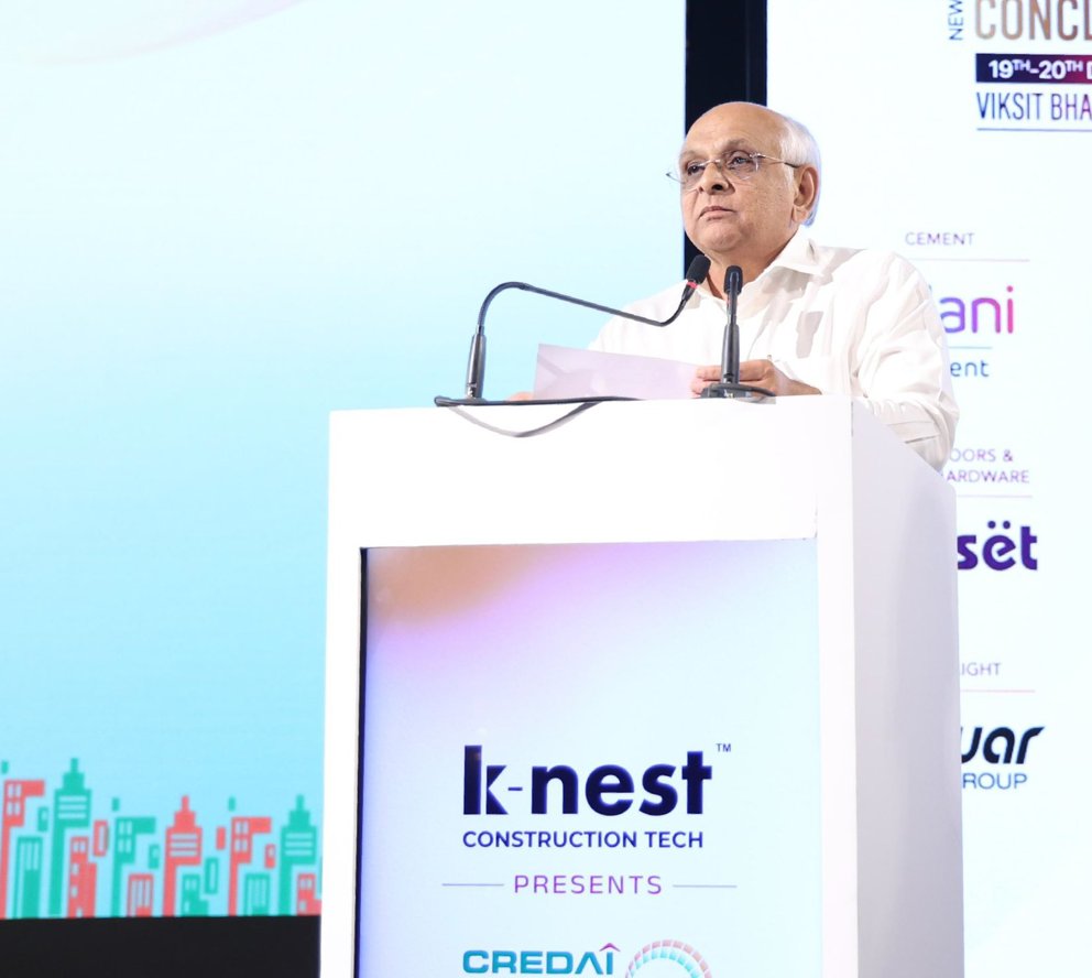 નવી દિલ્હીમાં ક્રેડાઈની રાષ્ટ્રીય સભાને સંબોધતા મુખ્યમંત્રી ભૂપેન્દ્ર પટેલે કહ્યું, ધોલેરા દેશનું પહેલું સ્માર્ટ ઔદ્યોગિક શહેર બનશે